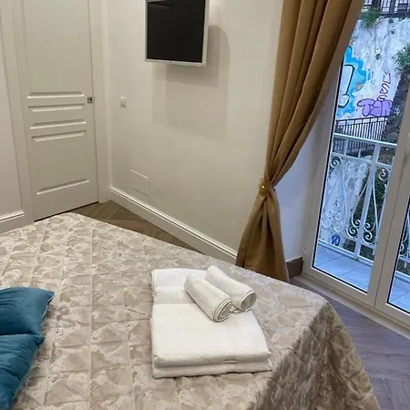 Santamonicaappartaments2 Neapel