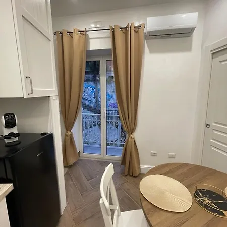 Apartment Santamonicaappartaments2 Neapel