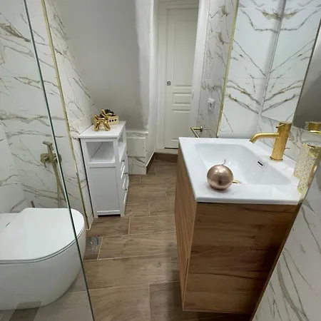 Santamonicaappartaments2 * Naples